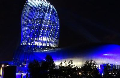 La Cité du Vin dans ses habits de lumière...