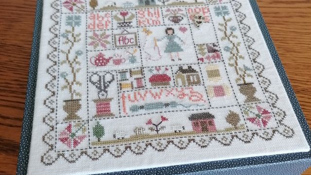 broderie cartonnée