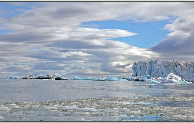 De tous mes voyages polaires, je pense que c'est le plus beau front de glacier que j'ai pu observer - Glacier Negribreen - Spitzberg - Svalbard - Norvège
