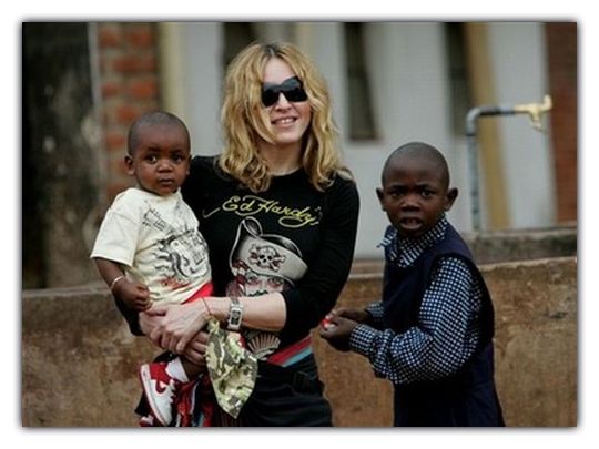 Madonna officiellement maman de David