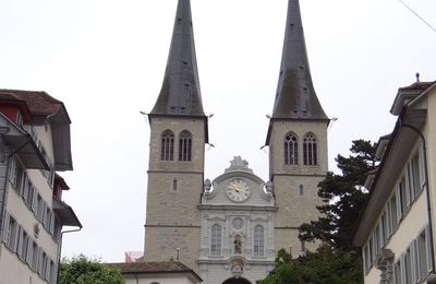 EB - L'église Saint-Léger de Lucerne...