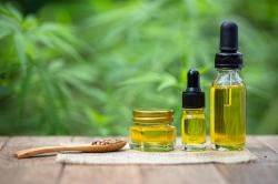 CBD aliejaus nauda ir šalutinis poveikis