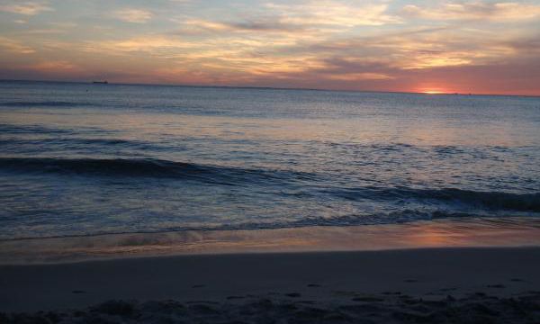 Couché de soleil sur la plage de Cottlesloe en Australie