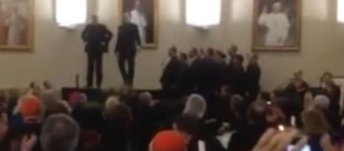 Vidéo - Qui a dit que les Catholiques n'ont pas le sens de l'humour! ...