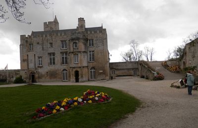 NOS PETITS VILLAGE : CREULLY-sur-SEULLES (Calvados - 14)