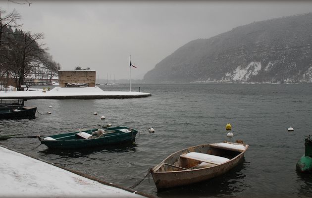 Lac hivernal