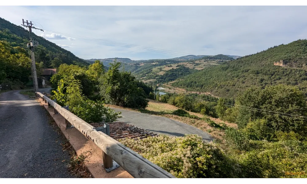 le village de Mazega en Aveyron