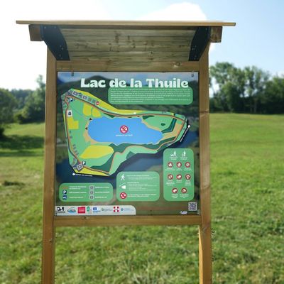 Le tour du lac de La Thuile un jour d’été