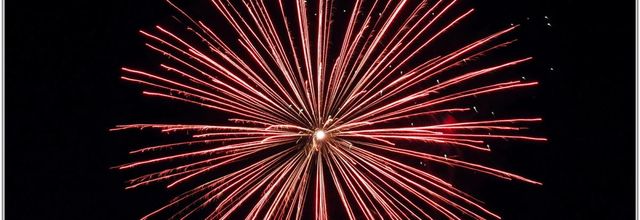 Feu d'artifice (2) - La Chaize le Vicomte (85)