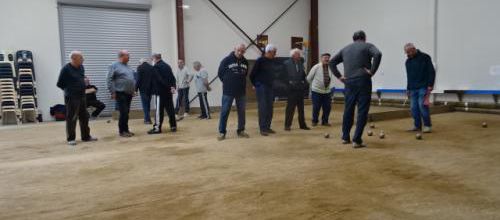 Entrainement au boulodrome le mardi et vendredi pas mal de monde :V DE BERG