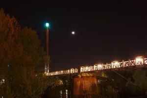 Croissant sur la passerelle