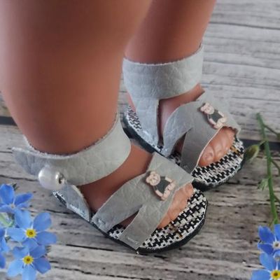 chaussures mini corollines 20 cm