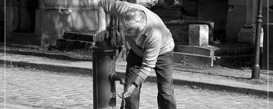 A la fontaine - Cimetière du Père Lachaise