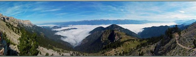 Comme on ne s'en lasse pas, encore ce panorama sur la mer de nuages suivi du même panorama mais le soir, lors du retour - Parc Naturel de Cadi Moixerò - Catalogne - Espagne