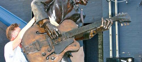statue chuck berry 