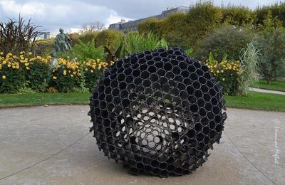 Jardin des Plantes : FIAC 2015 : "Sans titre" de Vincent Mauger
