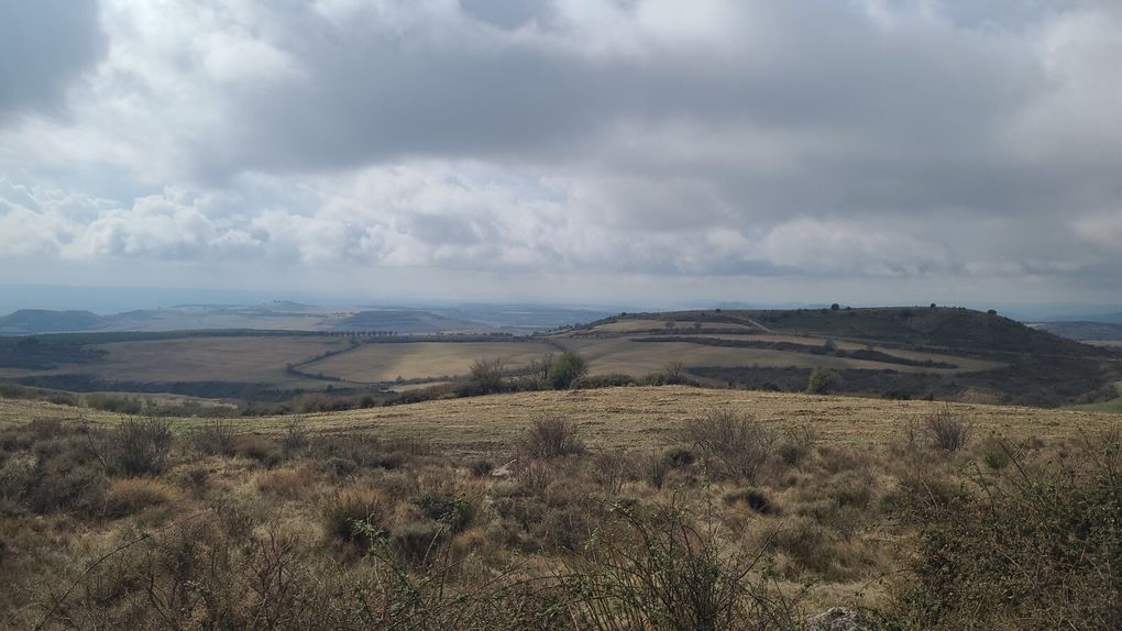 Vers  Los Mallos De Riglos et Aguero