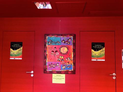Charlieu : vitrines et cinéma les Halles