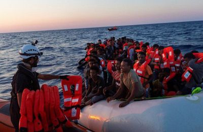 Face aux migrants, passer de la rhétorique de l'invasion au défi de l'intégration - VA