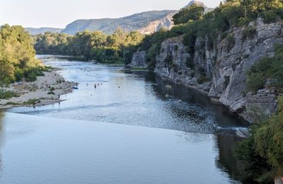 Baignade à Ruoms en Ardèche