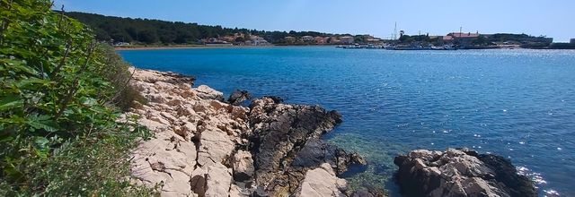 Plongée venteuse à la plage des Laurons, tout au bout de la Côte Bleue 