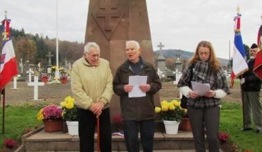 * A Giromagny le 20 novembre, la délégation de l'Amicale de la D.F.L. s'est recueillie au cimetière du village 