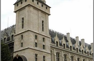 L'Île de la Cité : Restaurations de la Tour de l'Horloge
