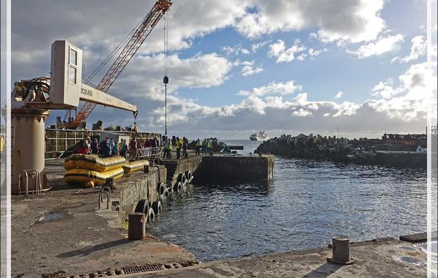 Le petit port "Calshot Harbour" nous souhaite la bienvenue - Edinburgh of the Seven Seas - Tristan da Cunha 