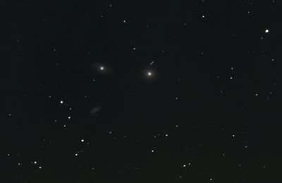 L'astéroïde 306 Unitas (12,5m) croise le groupe de galaxies de M105
