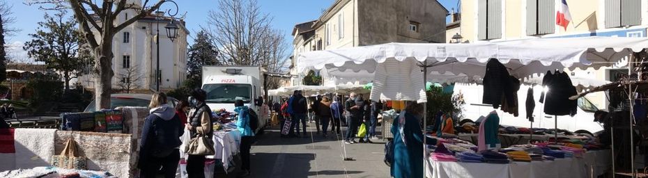 Un marché provençal à L'Isle sur la Sorgue