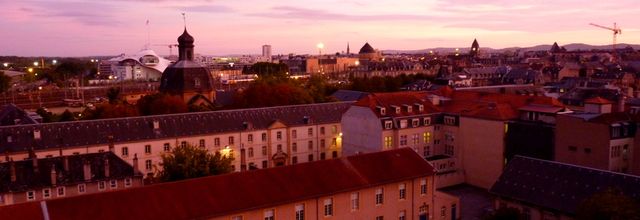 Coucher de soleil sur la ville 