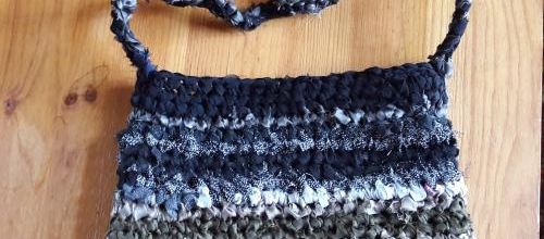 Un sac en traphilo noir et gris