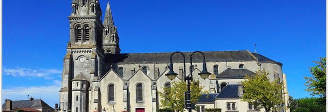 85 . Vendée - Les Essarts (5) - Eglise St Pierre