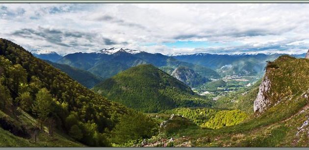 Panorama sur la haute vallée de la Garonne vue du Col de Caube - Bezins-Garraux - 31