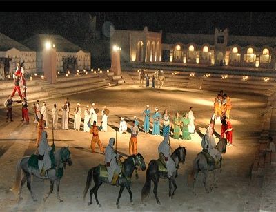 Soirée Dîner Spectacle Fantasia – Une Nuit Magique au Cœur des Traditions Marocaines avec Face Tours