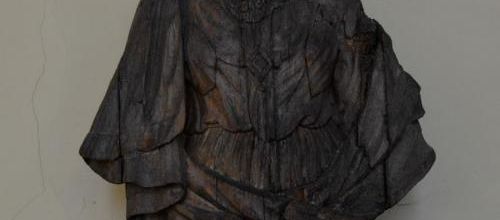    AVIS DE RECHERCHE.                                         Vol d'une statue en bois datant du XVIIIe siècle, 