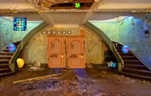 Yal Ravaged house escape