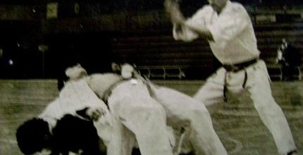 Une histoire du Karaté en Algérie bientot sur ce blog.