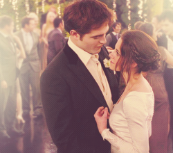 une citation avec une image de Bella et Edward 