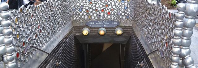 Le Kiosque des Noctambules de Jean-Michel Othoniel