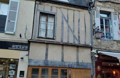 Avallon le soir