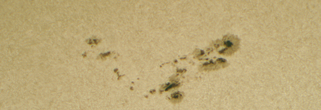 AR 2860 : Un groupe de taches solaires complexe