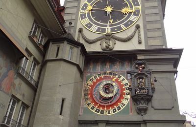 EB - La Zytglogge ou Tour de l'Horloge, à Berne...