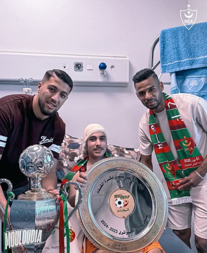 1.6.2025 journée mondiale de l'enfance Le Mouloudia rend visite aux malades au centre de brûlures à Zéralda 
