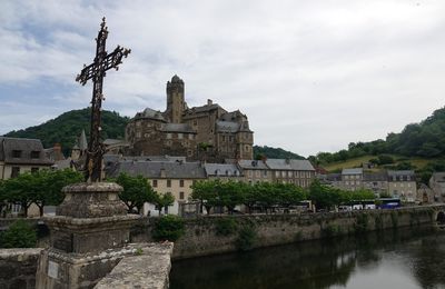 EB - Le château d'Estaing...