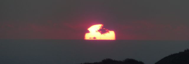 2018 : Le mont Canigou est discrètement apparu devant le Soleil