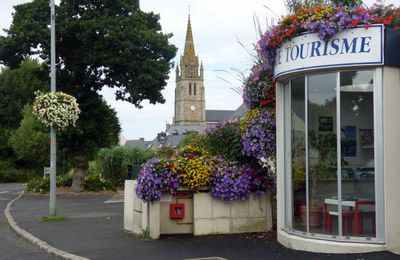 Le marché sculpté      ( Côte de granit rose en Bretagne).