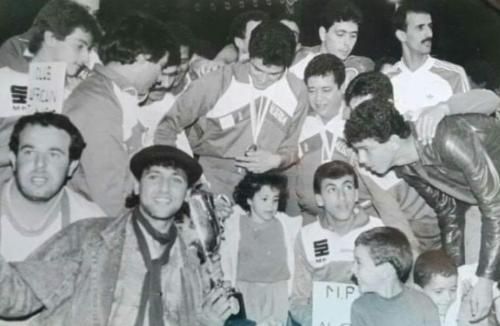 1988 MCA Vainqueur de la Coupe d'Algérie