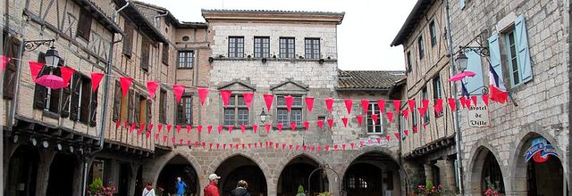 1059 - Castelnau-de-Montmiral, dans le Tarn (81)