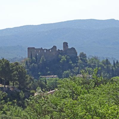 Le Moulin de La Cascade et Les Pausades depuis Durban-Corbières
